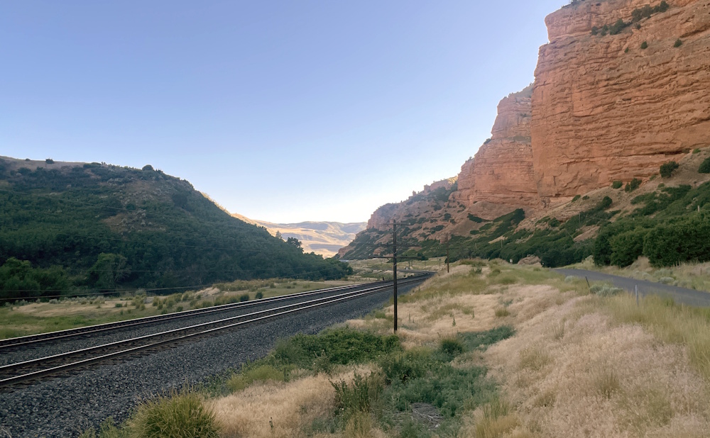 Echo Canyon 79-1-echo-cnym-narrows