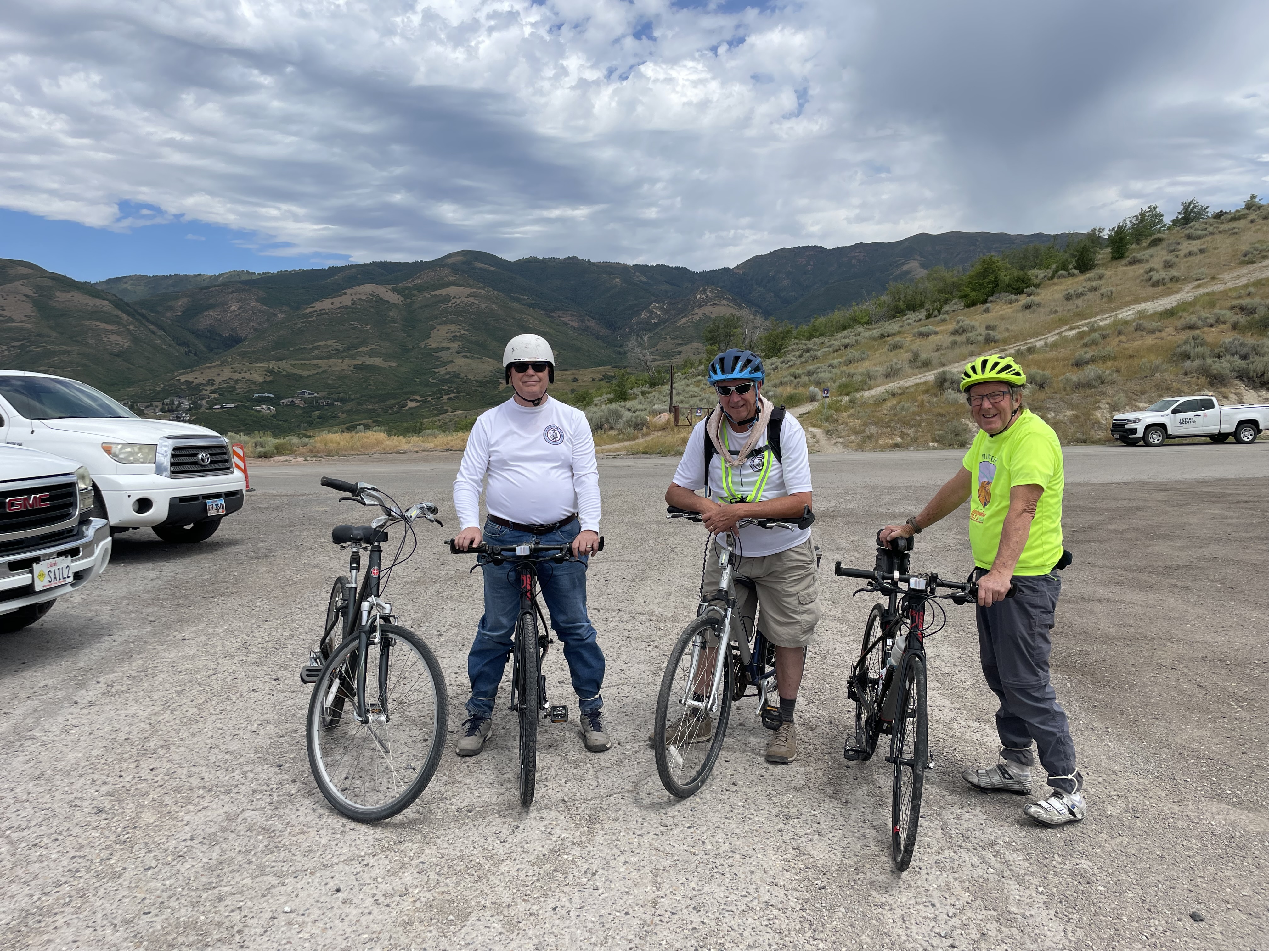 Little Mountain Pass Parking Area